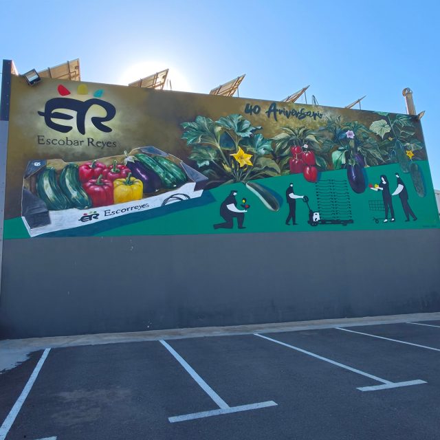 Es un verdadero lujo que te elijan para celebrar su 40 aniversario trabajando por la tierra de nuestra zona, cuidando y exportando las hortalizas del poniente Almeriense de la mayor calidad posible, una Empresa familiar que sigue avanzado con la ilusión del primer dia.. ENHORABUENA
🧱Carretera de la Mojonera ( Las Norias de Daza)🧱
