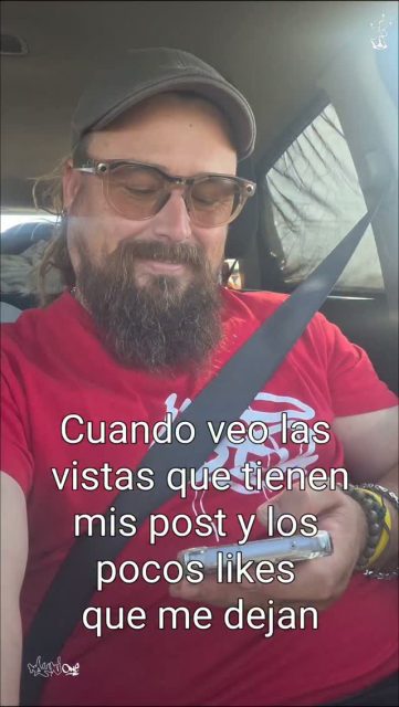 Escuchando mis pensamientos de Cuando veo las vistas que tienen mis post y los pocos likes que me dejan