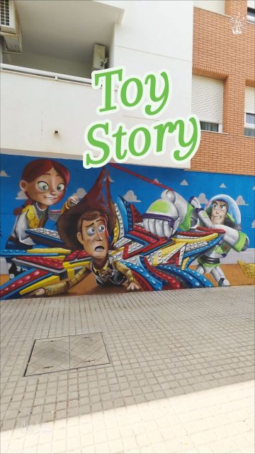 Toy Story
 Woody, Jessie,  Buzz Lightyear, de @toystory jugando con @legospain_official hacen un model pastel de Nauni , mientras Nerea evita que Zurg,  no destroce nada con su láser, mientras la tablet Lilypad posa de photocall para los viandantes,  espero que os guste

🧱plaza Francisco Navarrete ( El Ejido)🧱