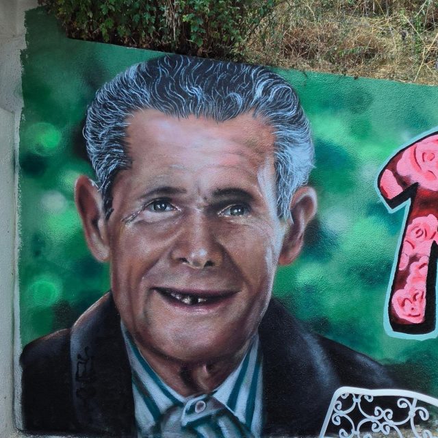 Jose de Serafín y Rocica
Mi abuelo materno y mi abuela materna eran de Mecina Alfahar,  la suerte de disfrutar de ellos,lo mejor fue recibir, mucho cariño y muchos valores, los veranos en el pueblo eran  lo mejor para disfrutar de una infancia rodeado  de familia, naturaleza,  tranquilidad ... asi que para @tagcluster y para mí fue un placer disfrutar de los abuelos y poder recordarlos con este mural, espero que os guste!!